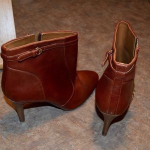 nine west quanette boots